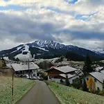 Haus Edelweiss Apartamento *